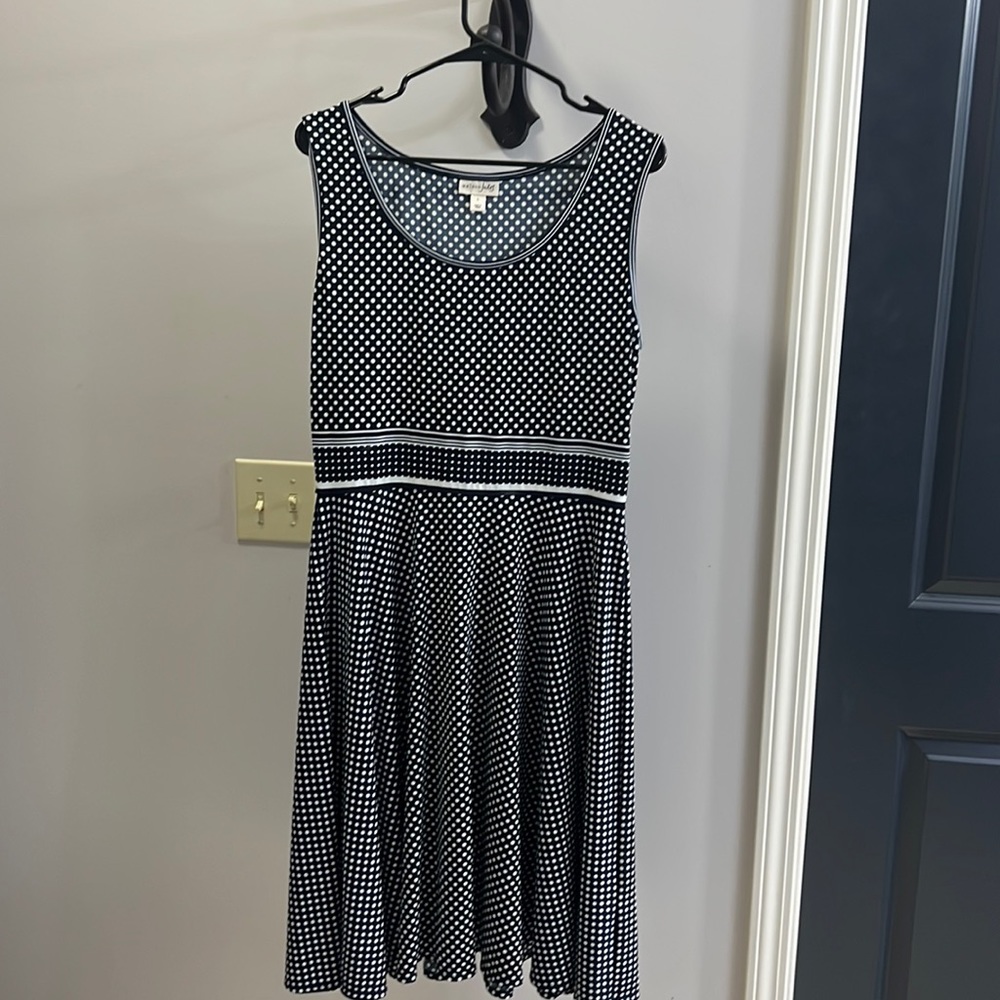 Madison Jules sleeveless polka dot dress! Super cute!
